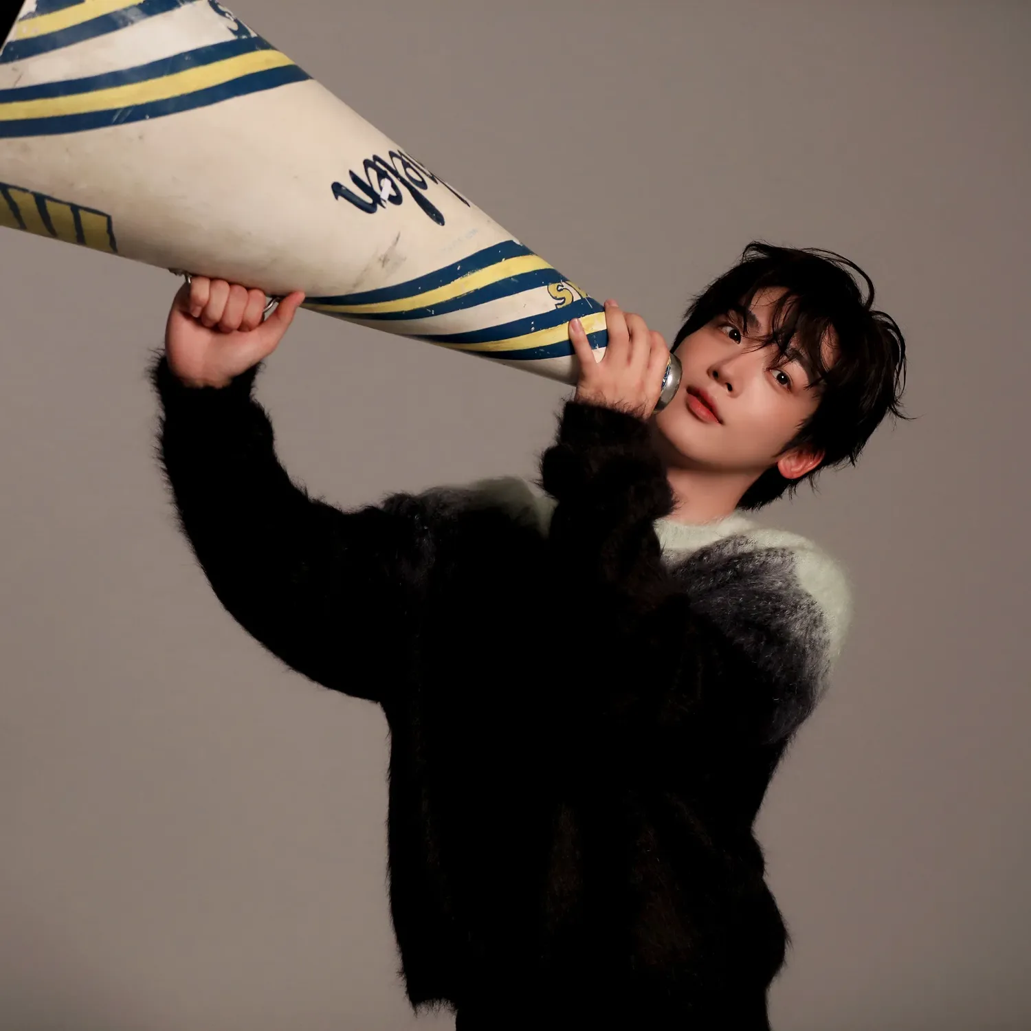 Behind-the-scenes cut of Kim Yohan (WEi)