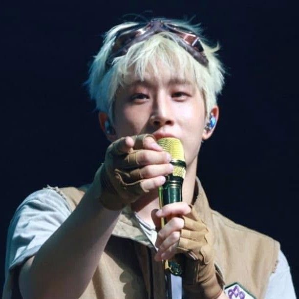 Latest photo of Jinjin (ASTRO)