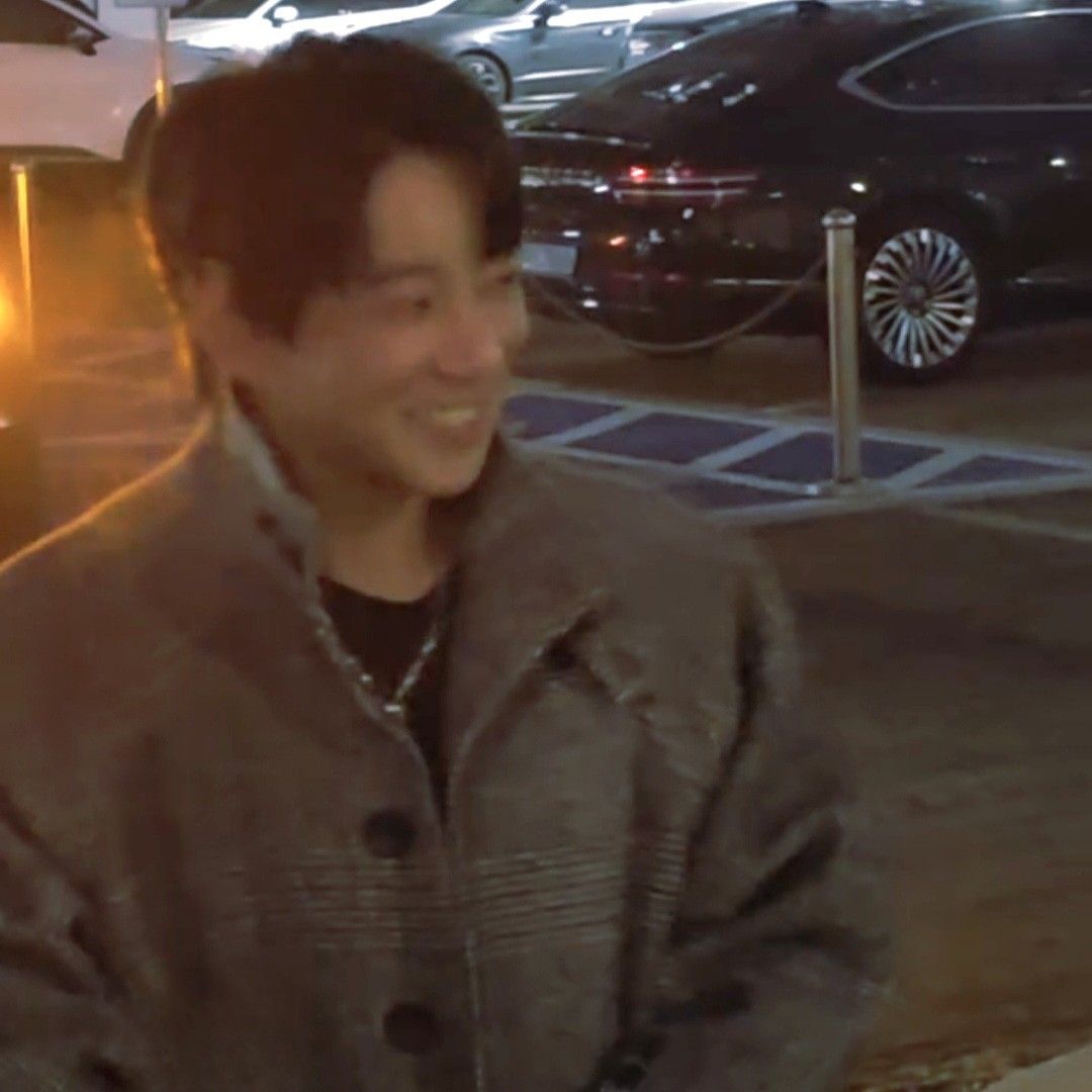 Recent activity shot of Hwang Chiyeol