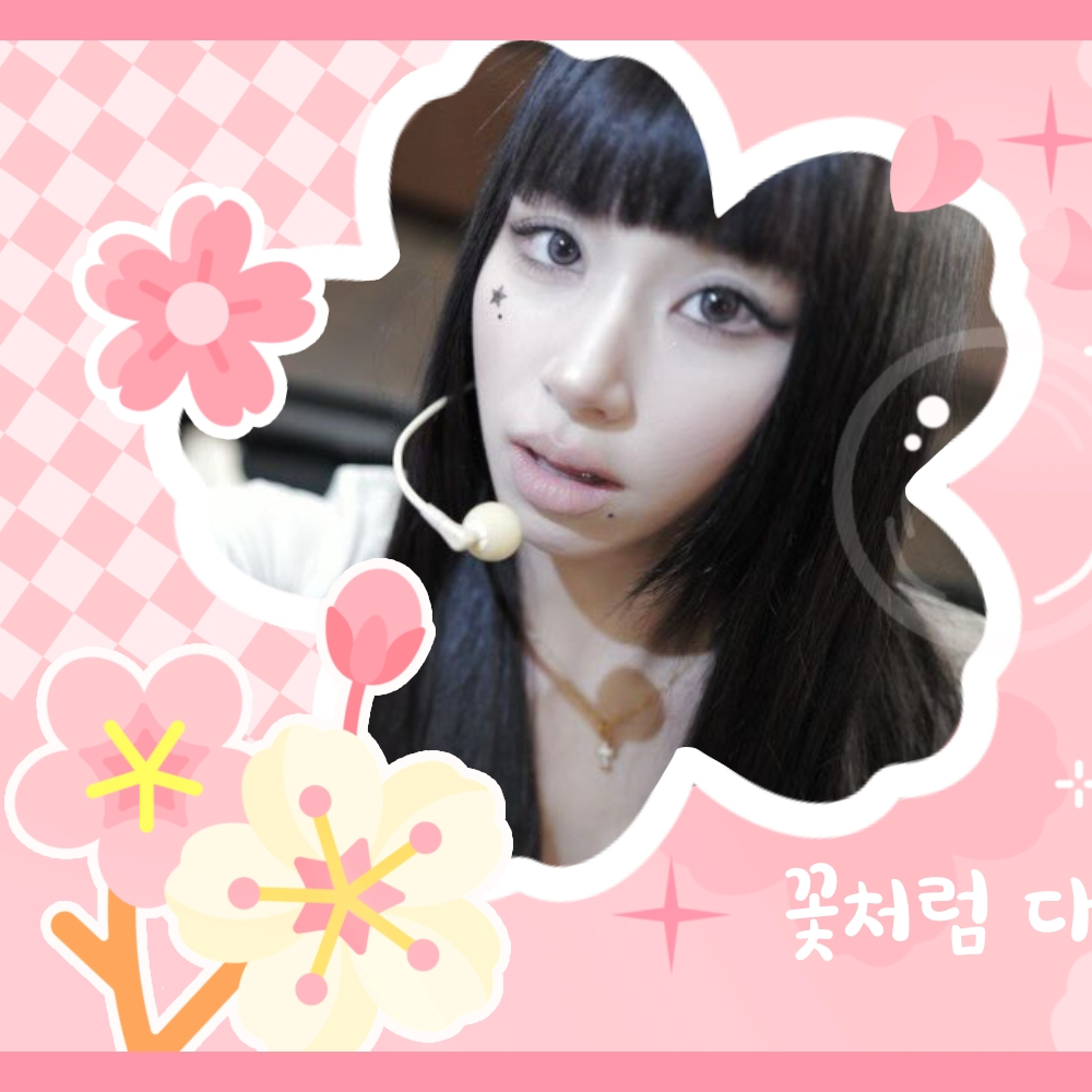 Behind-the-scenes cut of Chaeyoung (TWICE)