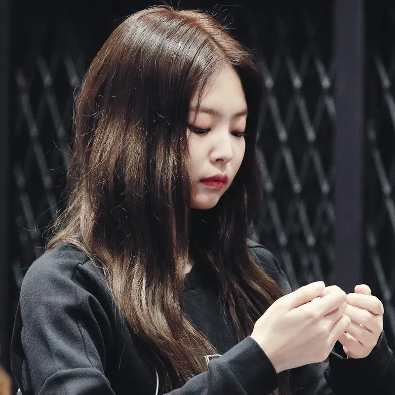 Recent activity shot of Jennie (BLACKPINK)