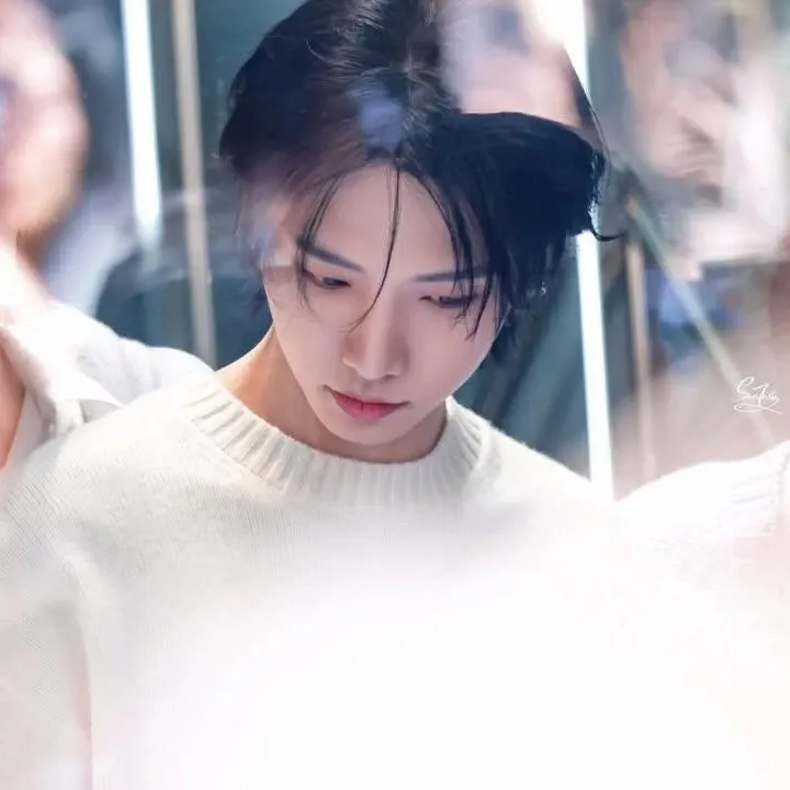 Latest photo of Myeong Jaehyun (BOYNEXTDOOR)