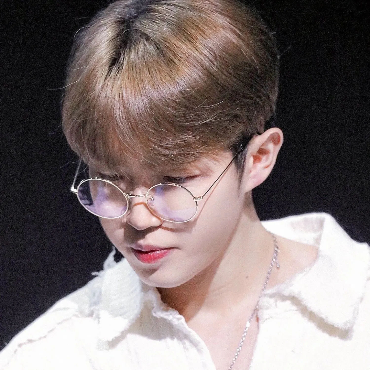 Potret di balik layar Kim Jaehwan