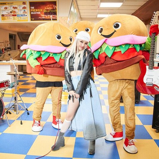 Latest photo of Soyeon (i-dle)