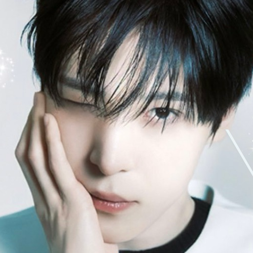 Behind-the-scenes cut of Yunho (ATEEZ)