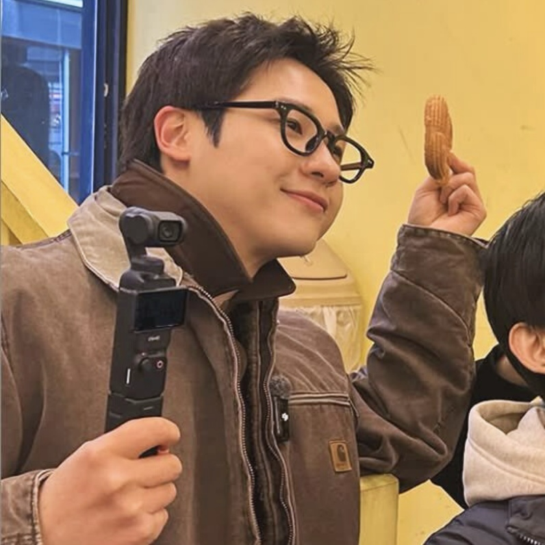 A moment captured by Gongchan (B1A4)'s fan