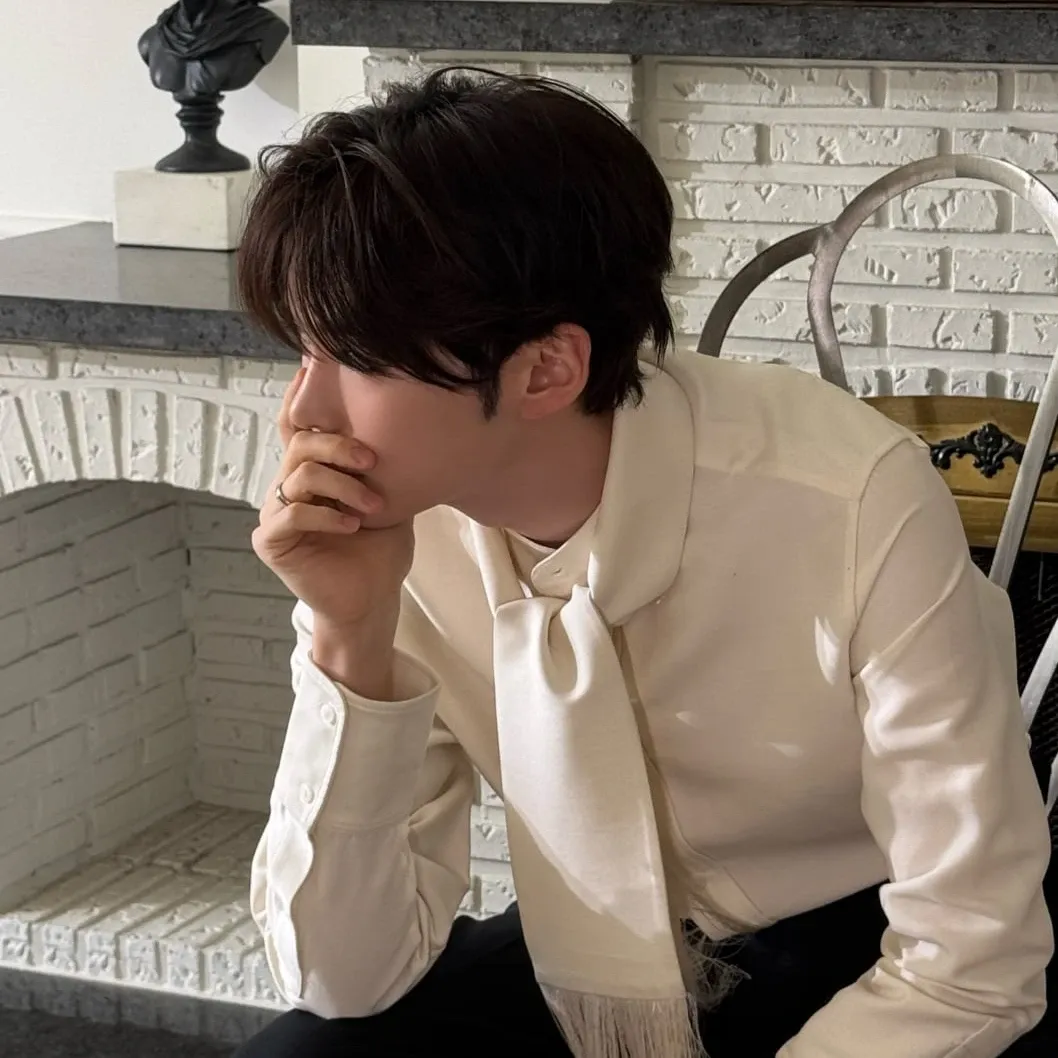 Behind-the-scenes cut of Sung Hanbin (ZEROBASEONE)