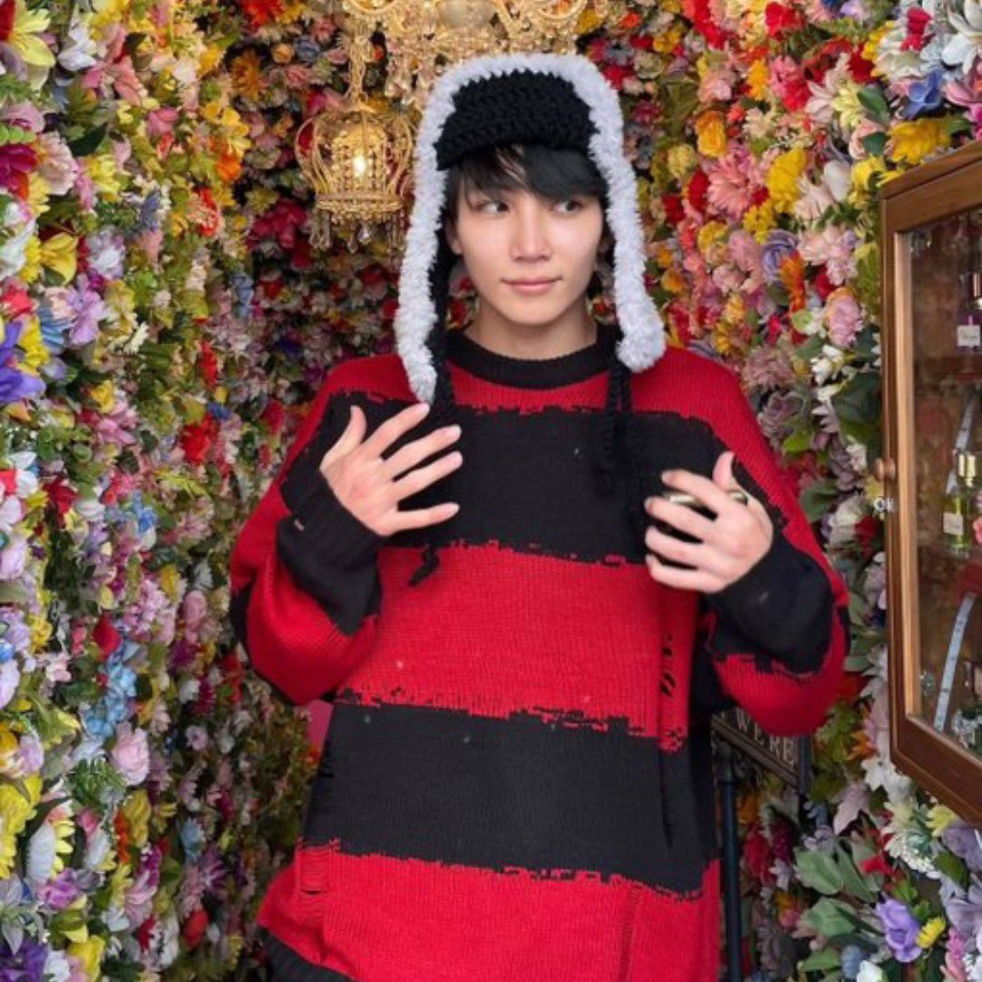 Recent activity shot of Jeonghan (SEVENTEEN)