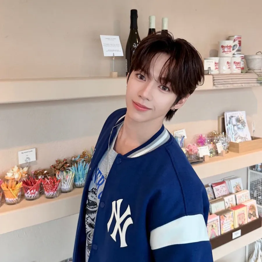 Recent activity shot of JL (AHOF)