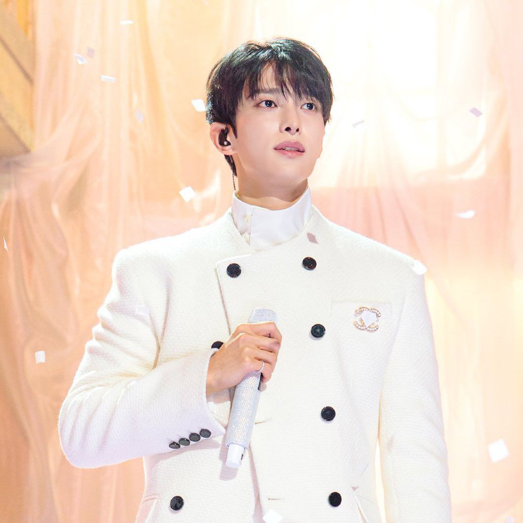 Latest photo of SEVENTEEN