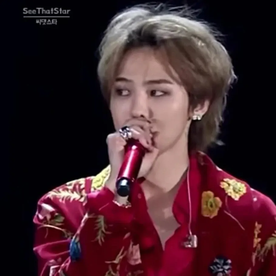 A moment captured by G-DRAGON (BIGBANG)'s fan