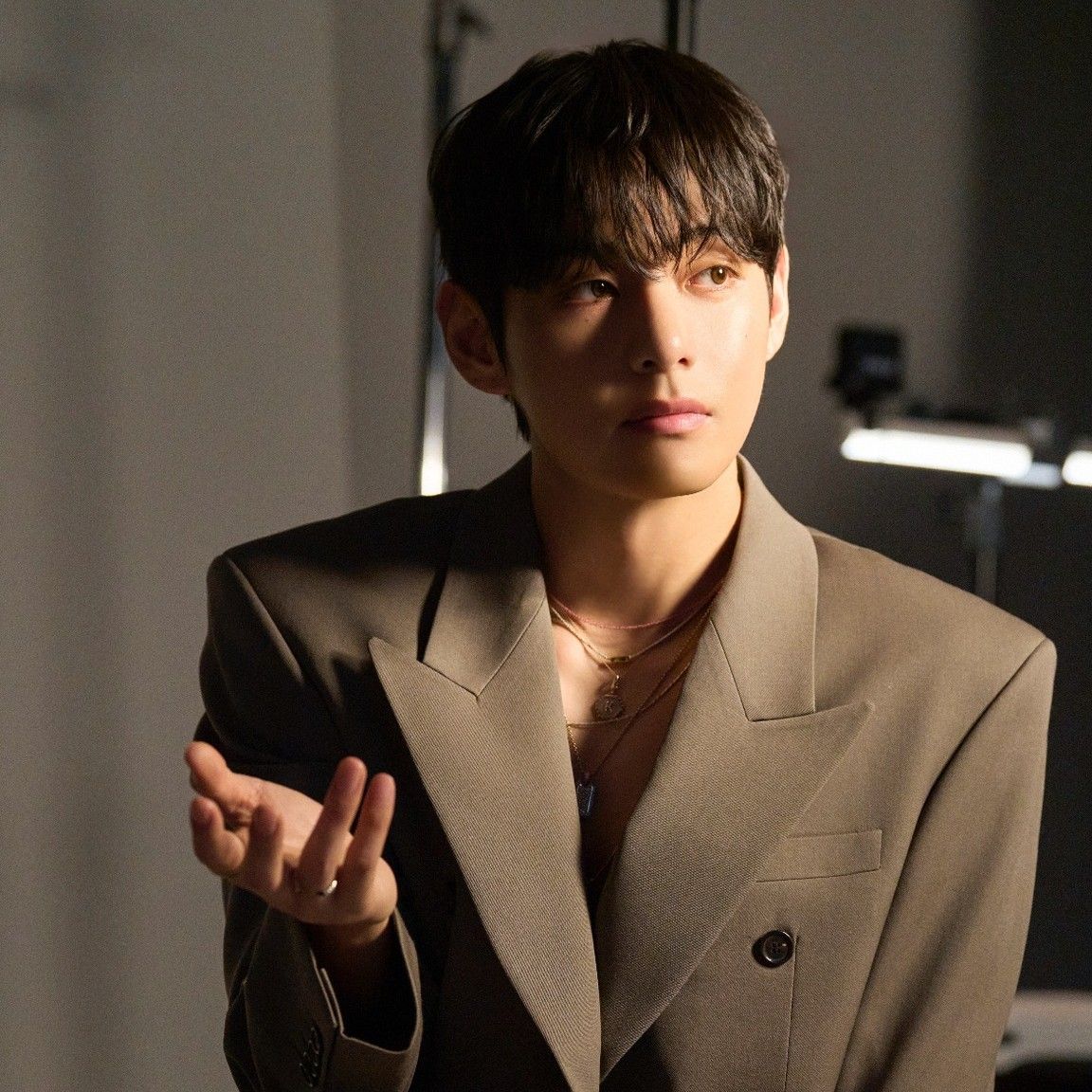 V (防弹少年团)的最新照片