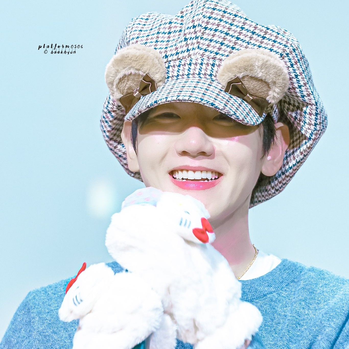 백현 (EXO)의 최신 사진