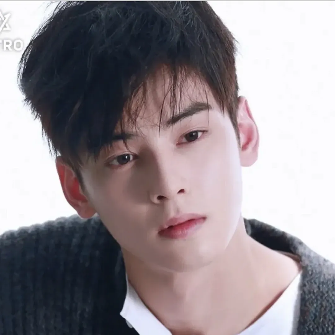 Latest photo of Eunwoo (ASTRO)