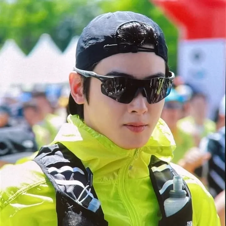 Latest photo of Eunwoo (ASTRO)