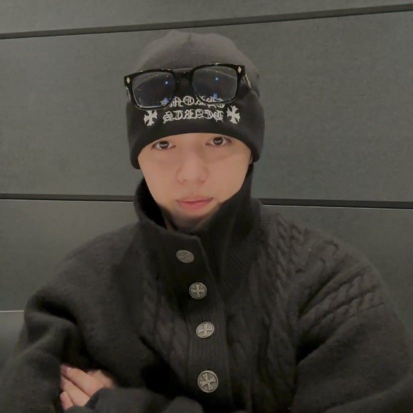 Foto aktivitas terbaru S.Coups (SEVENTEEN)