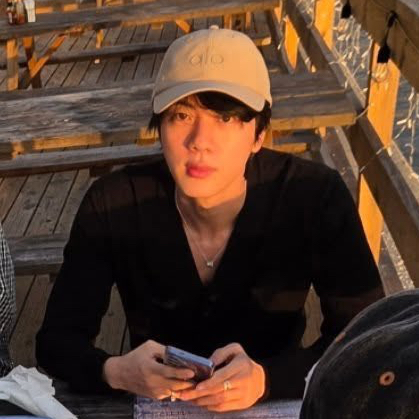 진 (방탄소년단) 최근 활동샷