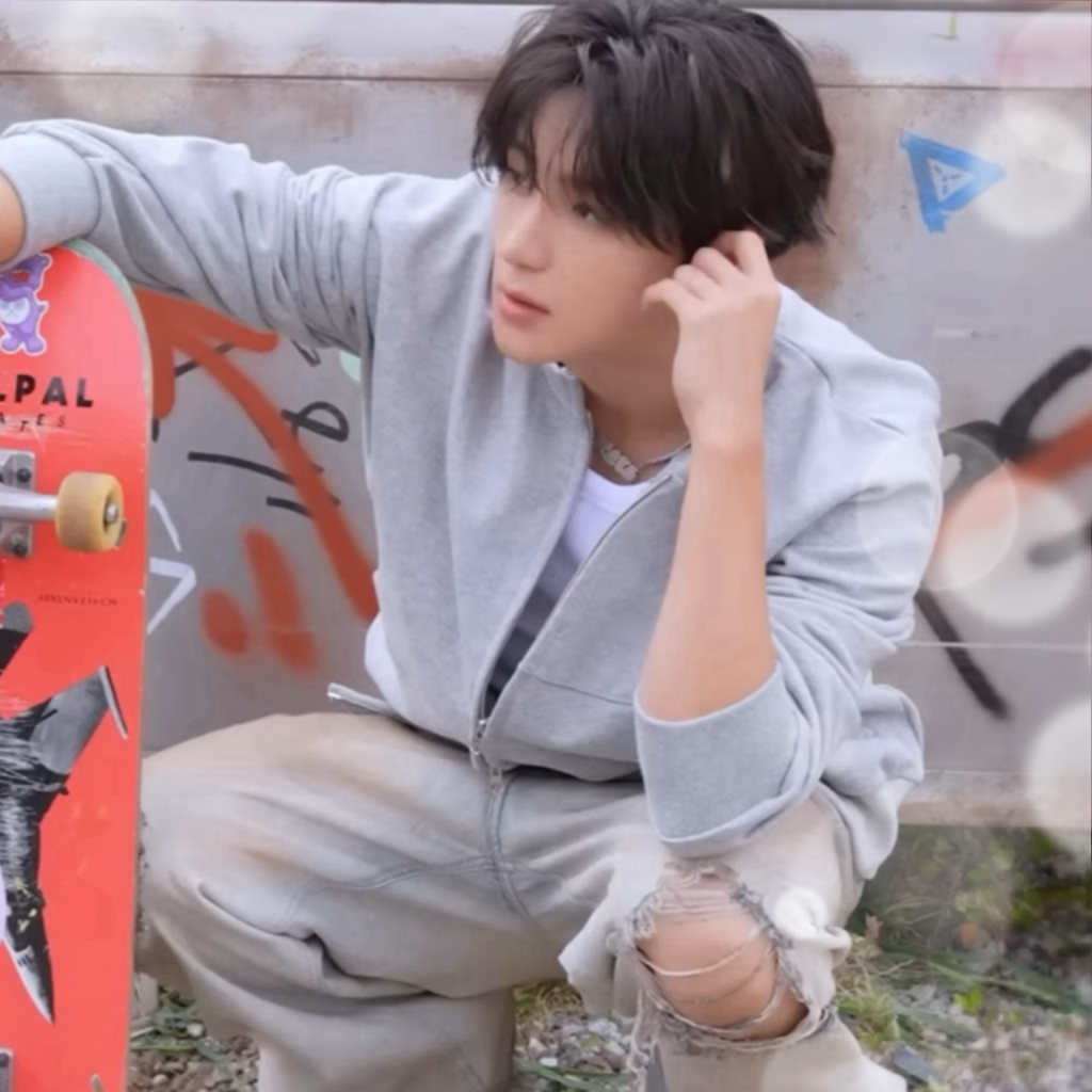 Behind-the-scenes cut of Hyunjae (THE BOYZ)