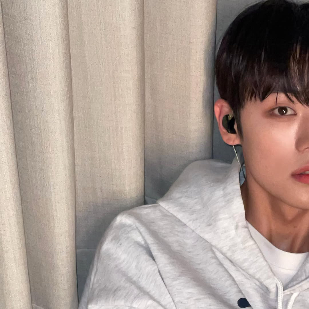 Latest photo of Chan (A.C.E)