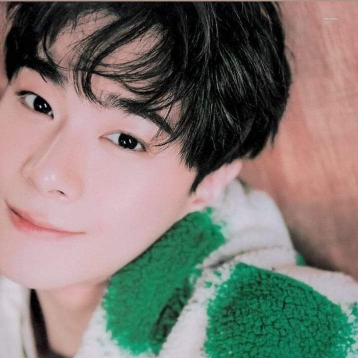 Behind-the-scenes cut of Moonbin (ASTRO)