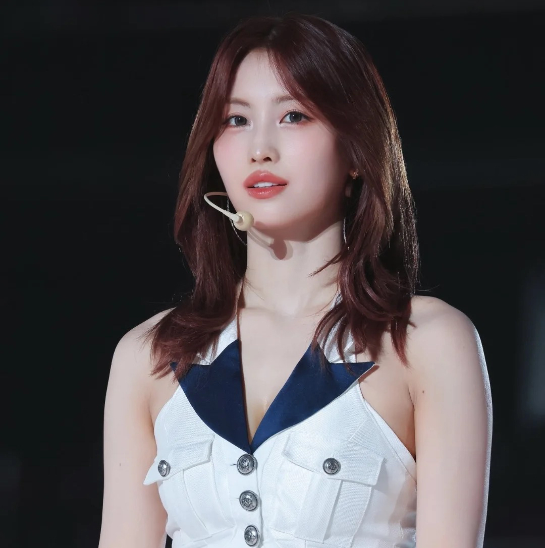 모모 (TWICE) 최근 활동샷