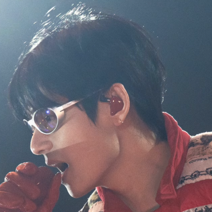 Momen yang diabadikan oleh penggemar V (BTS)