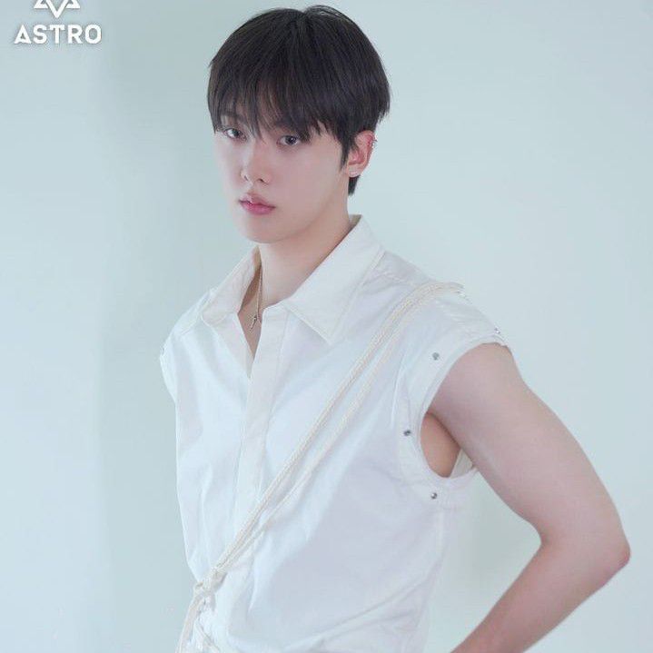 Latest photo of Sanha (ASTRO)