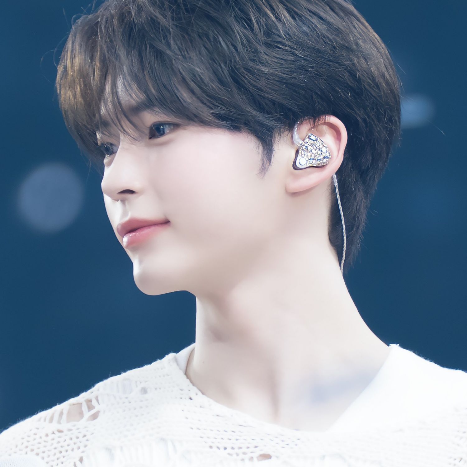 成韓彬 (ZEROBASEONE)的最新照片