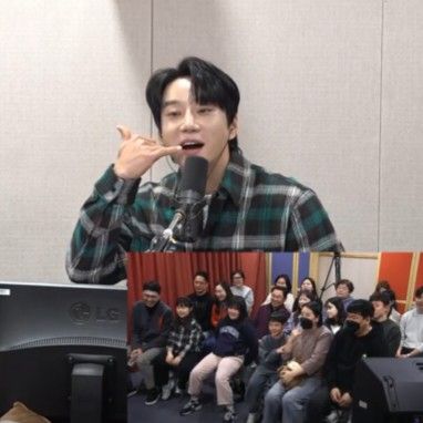 Recent activity shot of Hwang Chiyeol