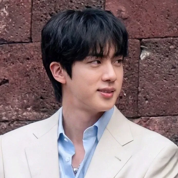 진 (방탄소년단)의 비하인드 컷