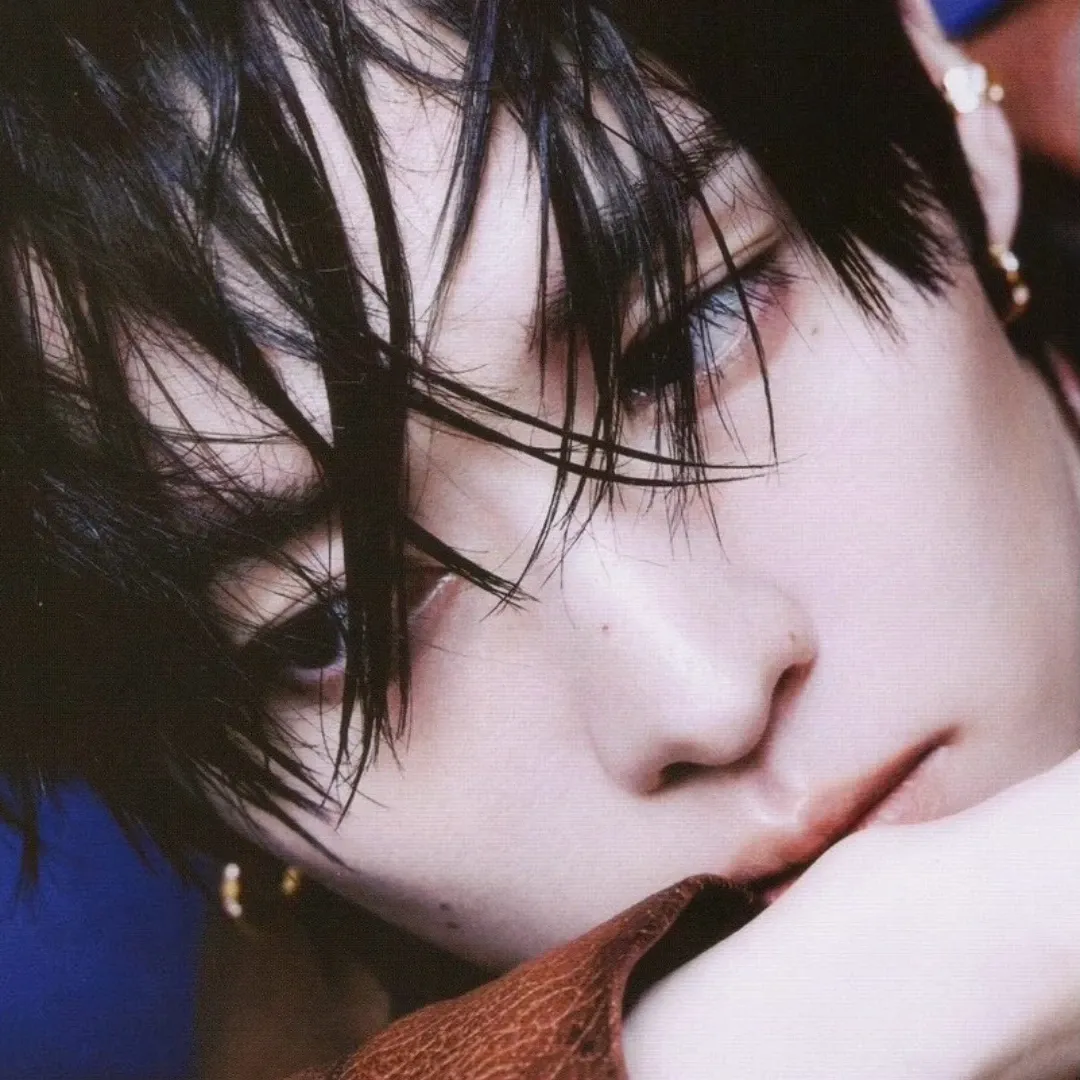 Behind-the-scenes cut of Stray Kids