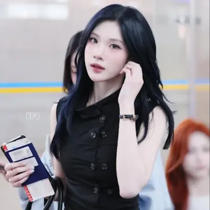 Recent activity shot of Juun (Hearts2Hearts)