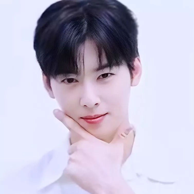 A moment captured by Eunwoo (ASTRO)'s fan