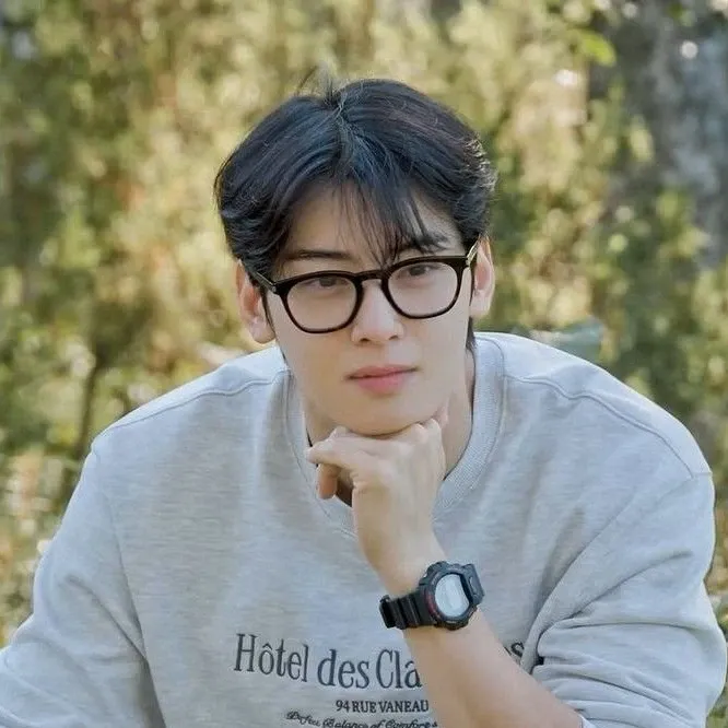 Latest photo of Eunwoo (ASTRO)
