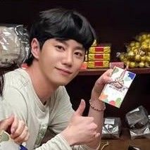 Behind-the-scenes cut of Lee Junyoung