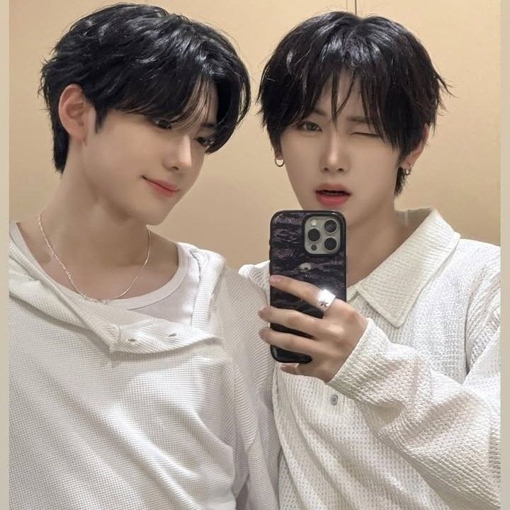 Recent activity shot of Zhou Anxin (ALPHA DRIVE ONE)