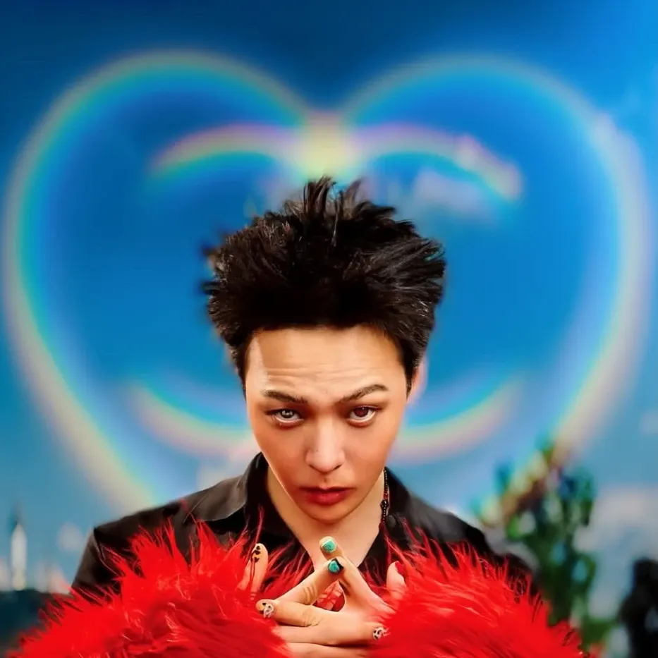 Latest photo of G-DRAGON (BIGBANG)