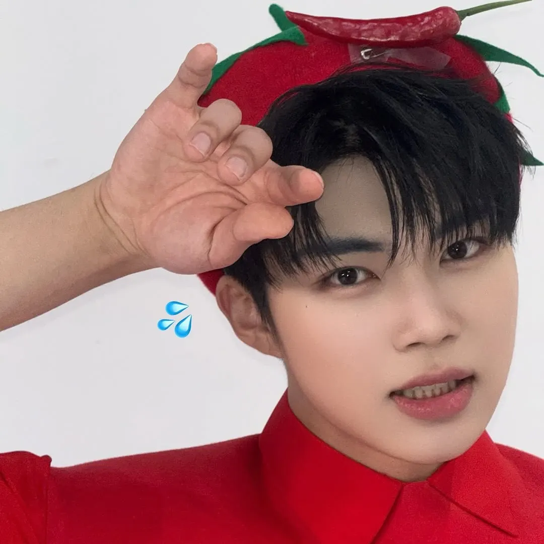 朴乾旭 (ZEROBASEONE)的最新活動照片