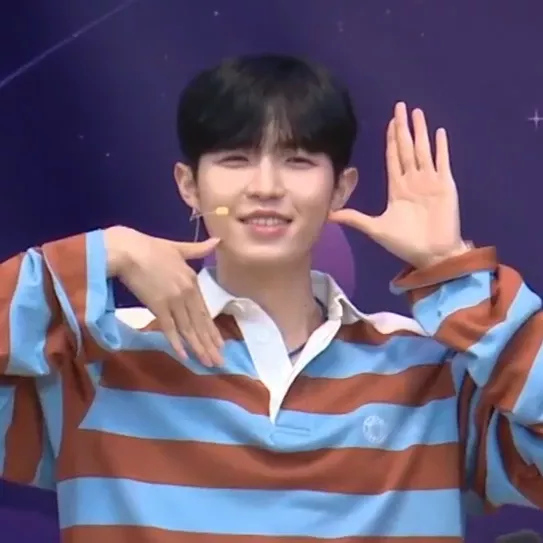 金在奐粉絲拍下的瞬間