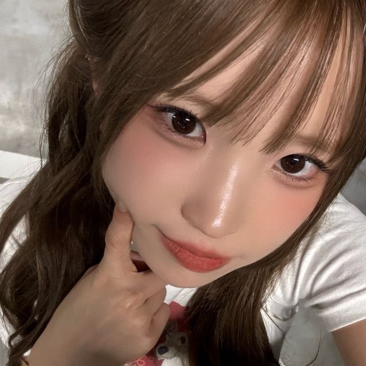 宋河英 (fromis_9)粉丝拍下的瞬间