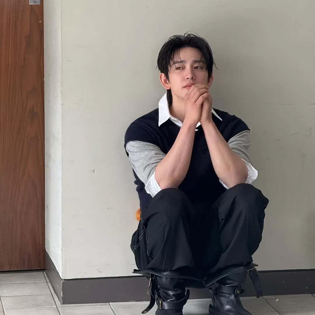 Momen yang diabadikan oleh penggemar Jinyoung (GOT7)