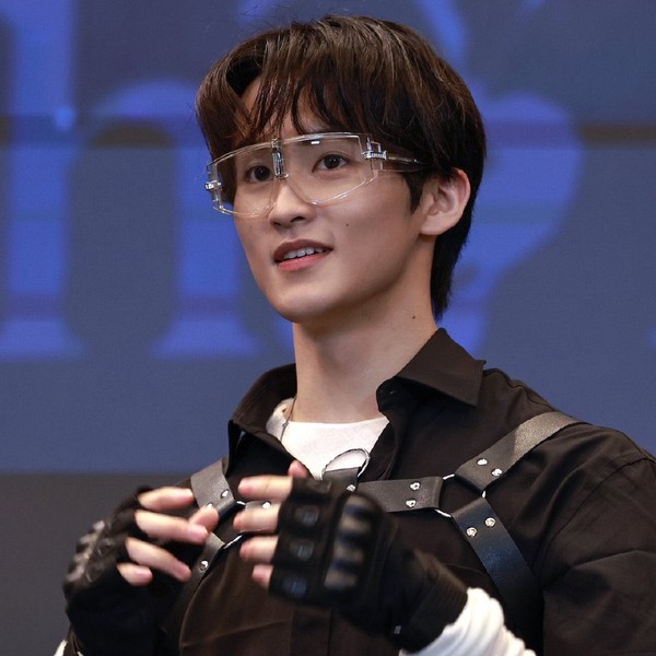 Popular profile picture of Mark (NCT 127, NCT DREAM) loved by fans