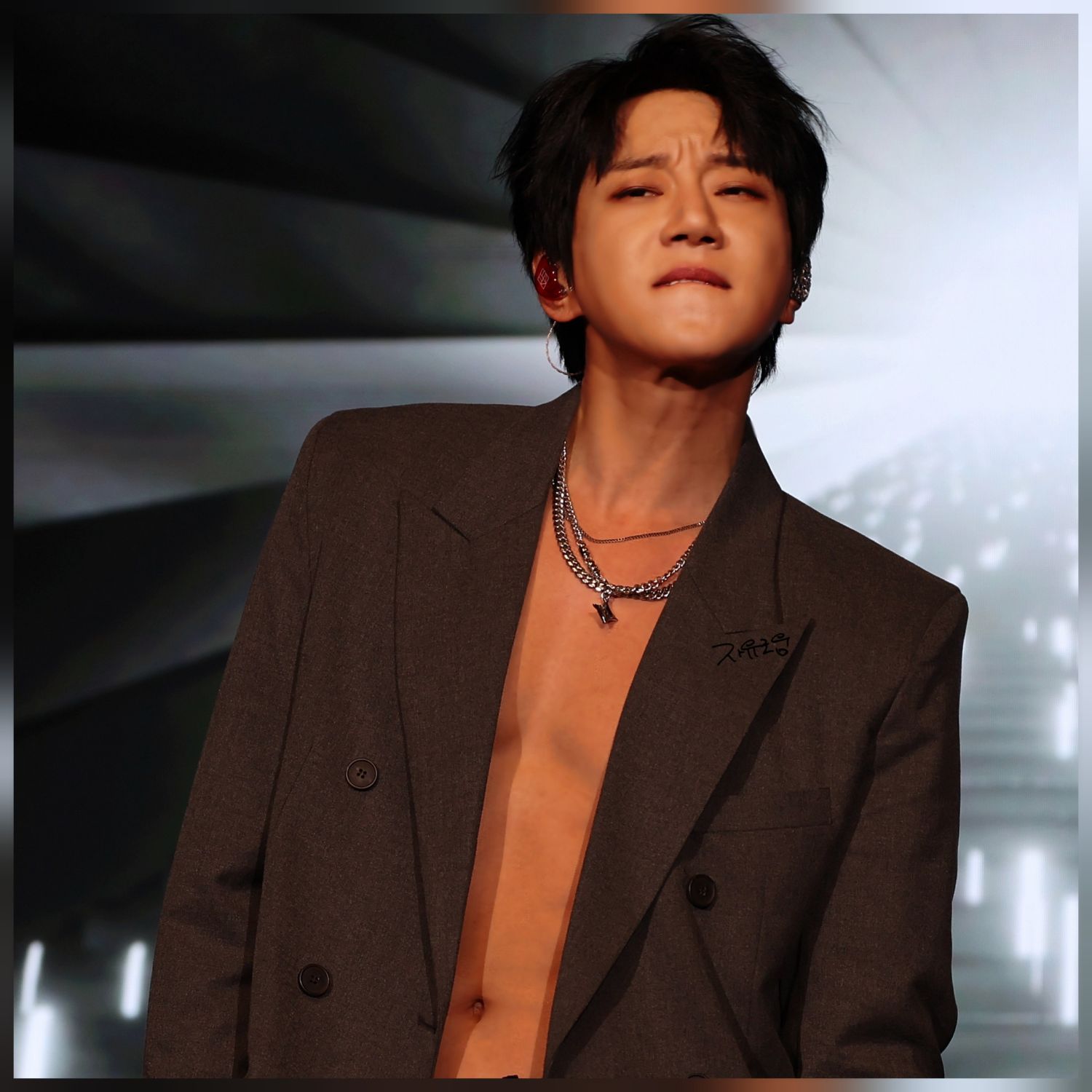 Behind-the-scenes cut of Hwang Chiyeol