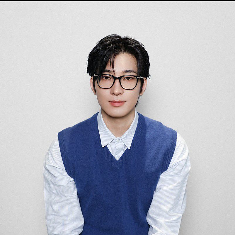 Latest photo of Wonwoo (SEVENTEEN)