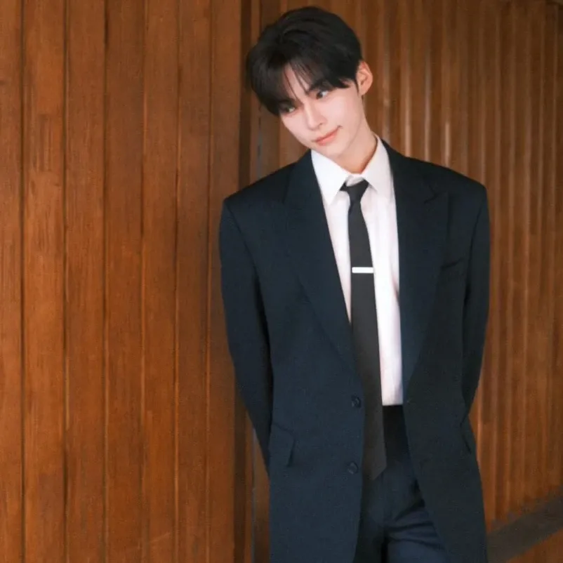 성한빈 (제로베이스원) 최근 활동샷