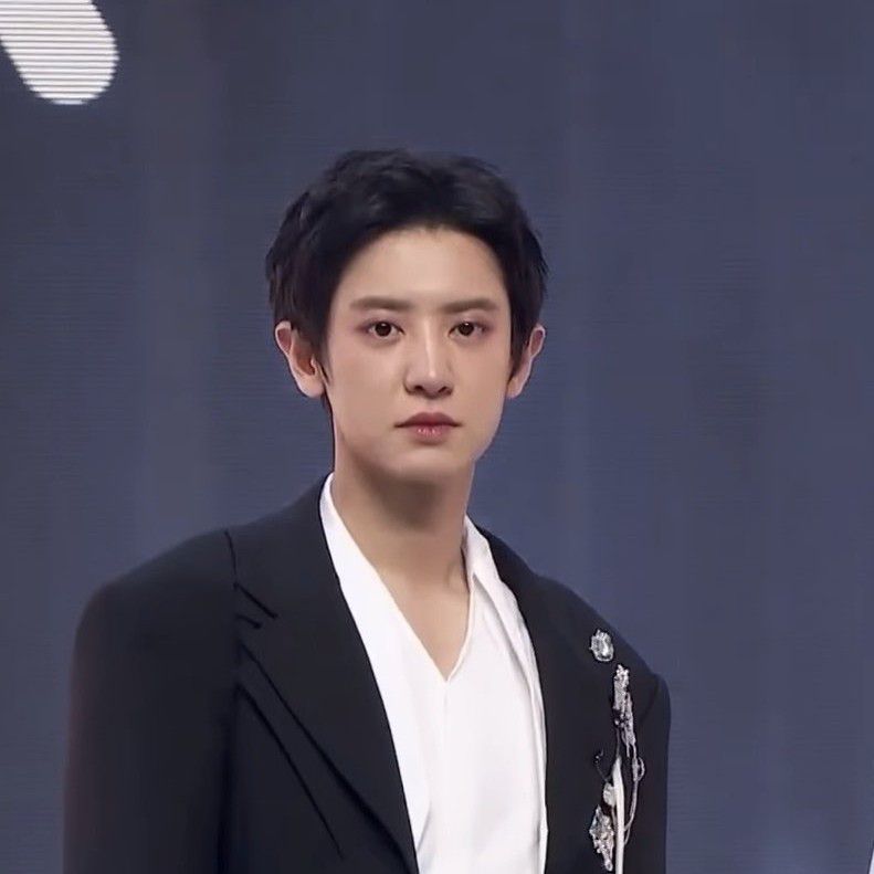 Hot post catching attention from 찬열 (EXO)'s fandom