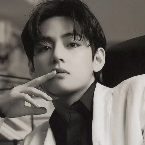 Recent activity shot of V (BTS)