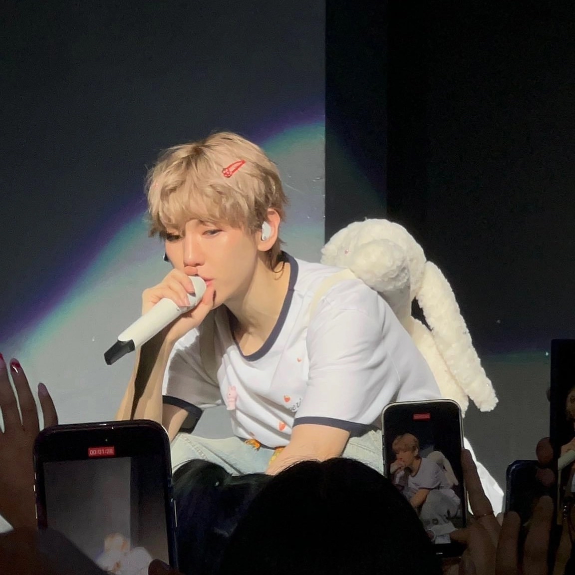백현 (EXO)의 최신 사진