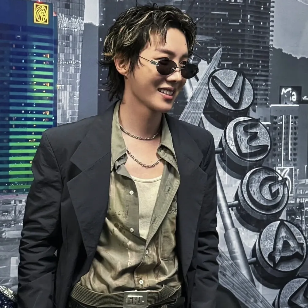 제이홉 (방탄소년단)의 최신 사진