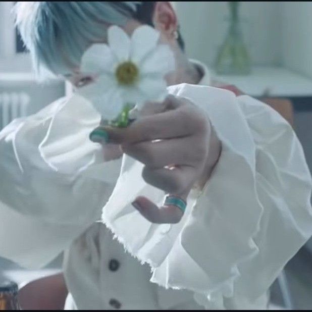 Latest photo of G-DRAGON (BIGBANG)